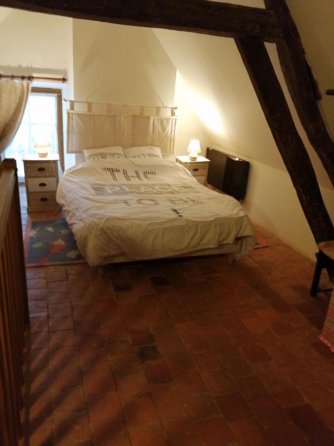La Maison De Xenos Nohant-en-Gracay ภายนอก รูปภาพ